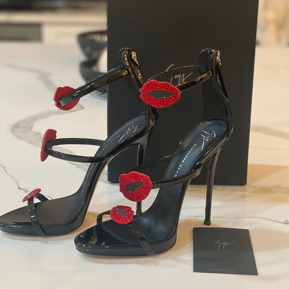 Giuseppe Zanotti Black Harmony Bouche Sandals